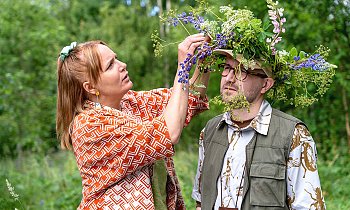 Heinähattu, Vilttitossu ja kana